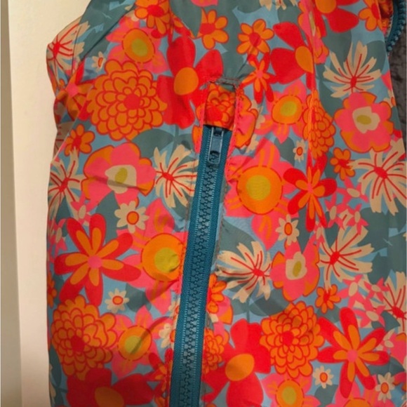 NATURAL LIFE Colorful Floral Vest with Gray Interior - Picture 3 of 4